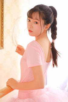 小泽玛利亚办公室喷水